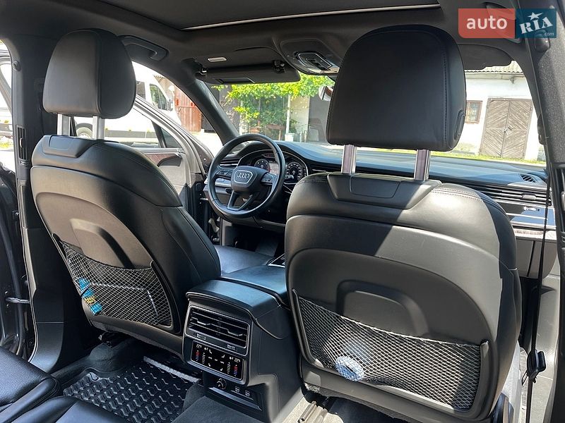 Позашляховик / Кросовер Audi Q7 2020 в Житомирі