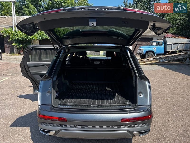 Позашляховик / Кросовер Audi Q7 2020 в Житомирі