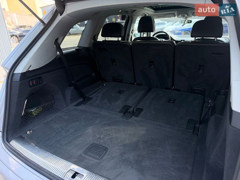 Внедорожник / Кроссовер Audi Q7 2015 в Киеве