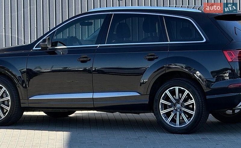 Позашляховик / Кросовер Audi Q7 2017 в Мукачевому