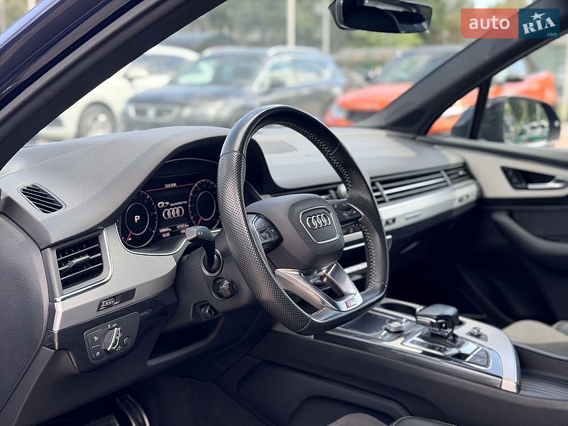 Позашляховик / Кросовер Audi Q7 2018 в Києві фото 19 Позашляховик / Кросовер Audi Q7 2018 в Києві