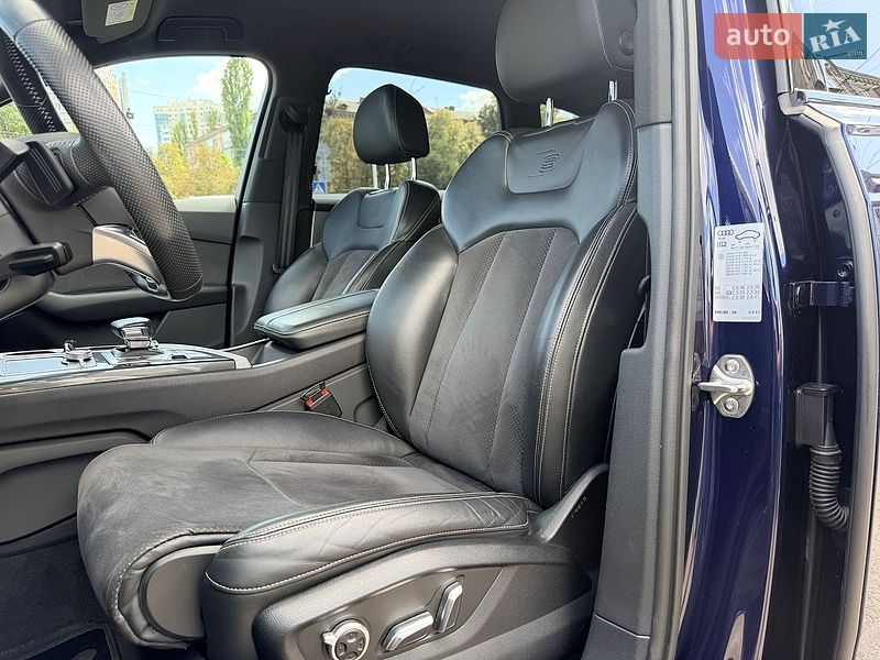 Позашляховик / Кросовер Audi Q7 2018 в Києві фото 21 Позашляховик / Кросовер Audi Q7 2018 в Києві