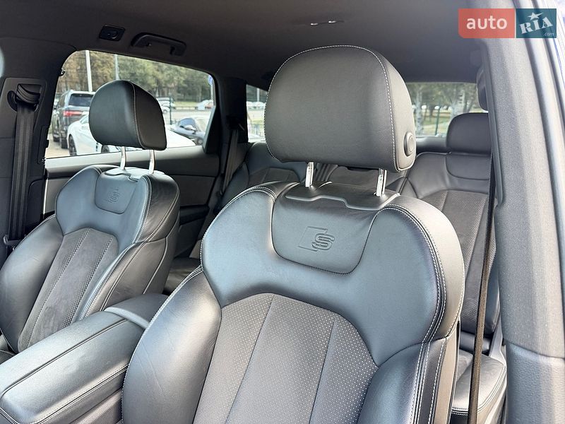Позашляховик / Кросовер Audi Q7 2018 в Києві фото 29 Позашляховик / Кросовер Audi Q7 2018 в Києві
