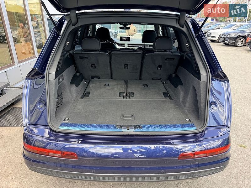 Позашляховик / Кросовер Audi Q7 2018 в Києві фото 48 Позашляховик / Кросовер Audi Q7 2018 в Києві
