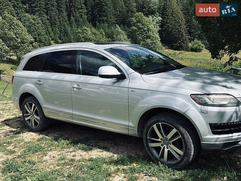 Позашляховик / Кросовер Audi Q7 2014 в Верховині