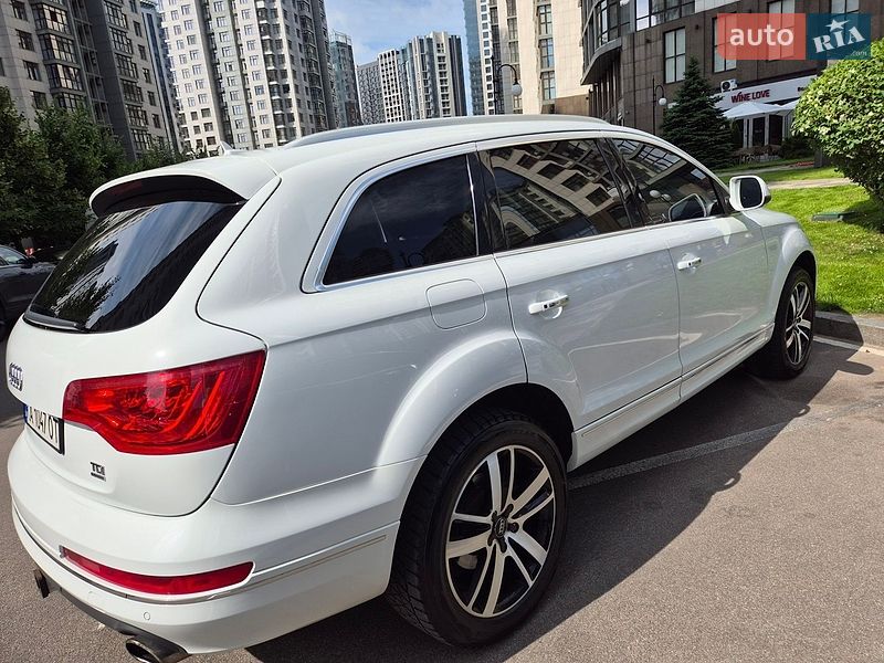 Внедорожник / Кроссовер Audi Q7 2013 в Киеве
