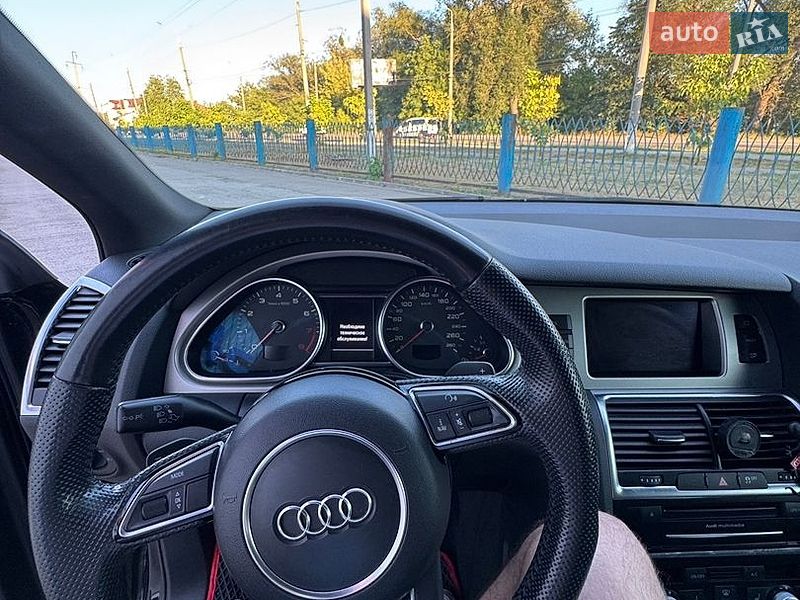 Внедорожник / Кроссовер Audi Q7 2014 в Черновцах