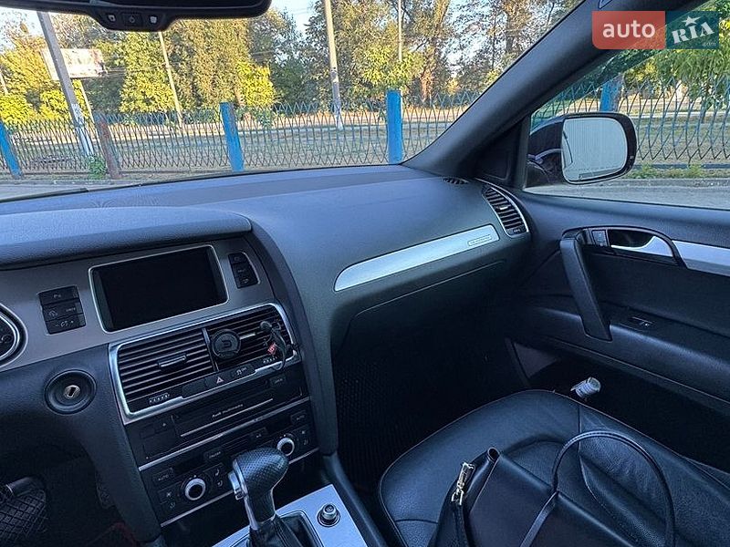 Внедорожник / Кроссовер Audi Q7 2014 в Черновцах
