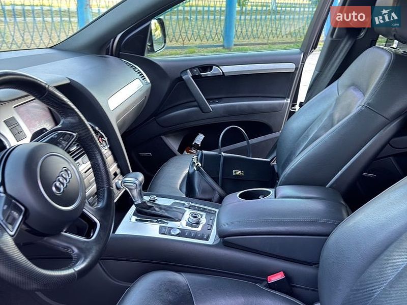 Внедорожник / Кроссовер Audi Q7 2014 в Черновцах