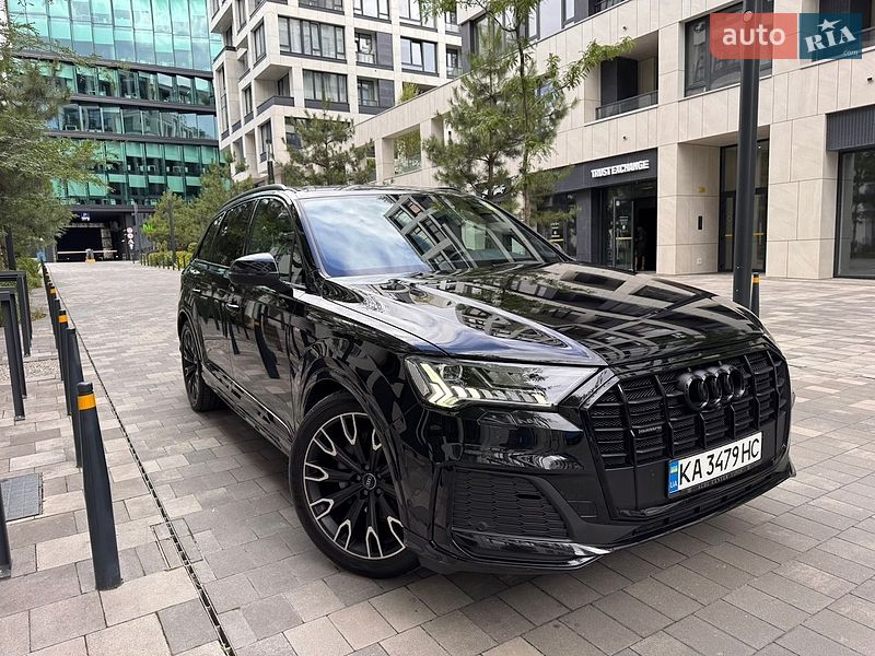 Позашляховик / Кросовер Audi Q7 2021 в Києві