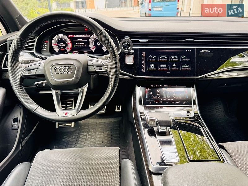 Позашляховик / Кросовер Audi Q7 2021 в Києві