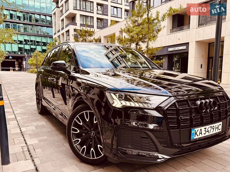 Позашляховик / Кросовер Audi Q7 2021 в Києві