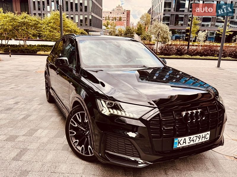 Позашляховик / Кросовер Audi Q7 2021 в Києві