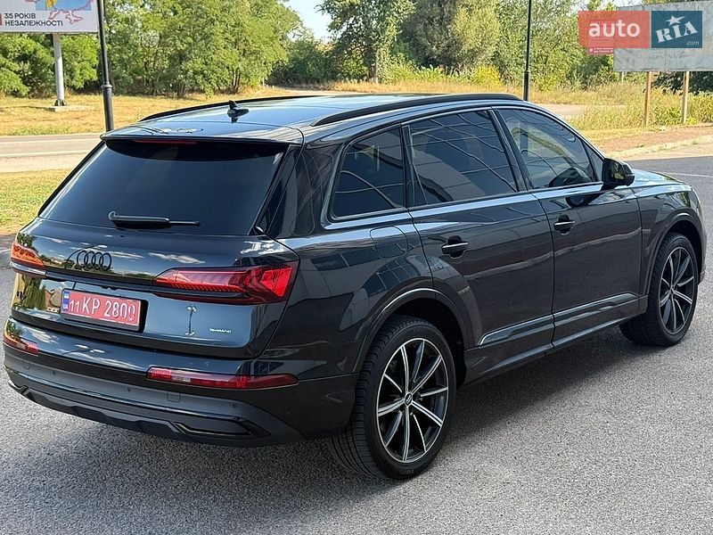 Внедорожник / Кроссовер Audi Q7 2022 в Белой Церкви