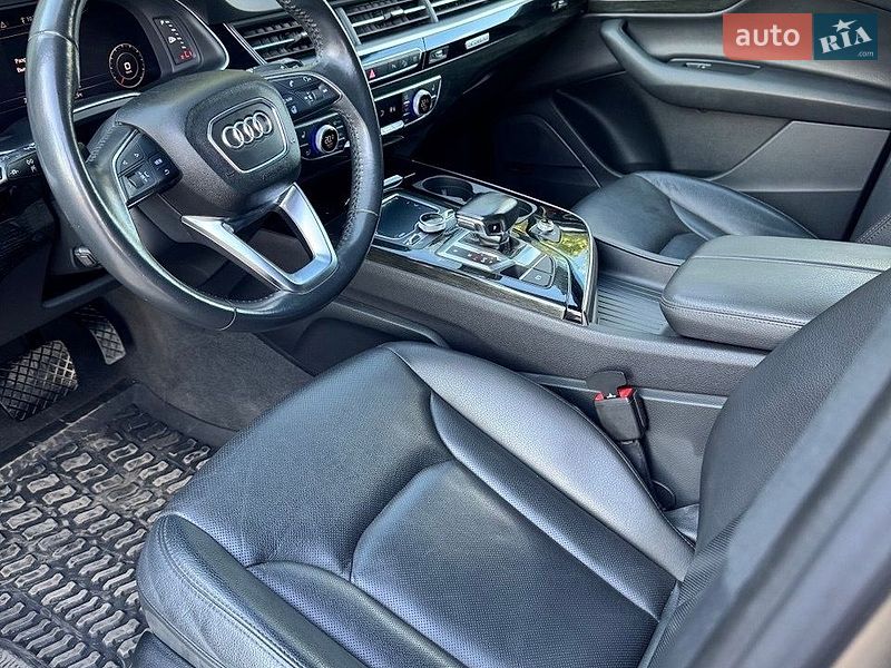 Внедорожник / Кроссовер Audi Q7 2018 в Днепре