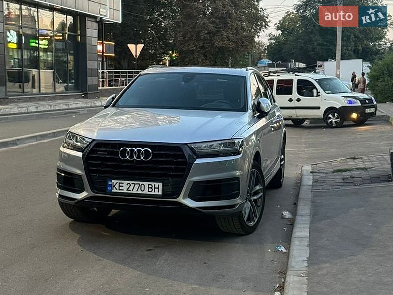 Позашляховик / Кросовер Audi Q7 2016 в Дніпрі