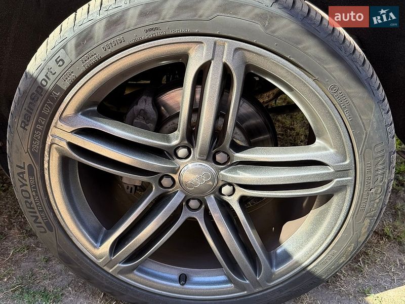Позашляховик / Кросовер Audi Q7 2015 в Києві