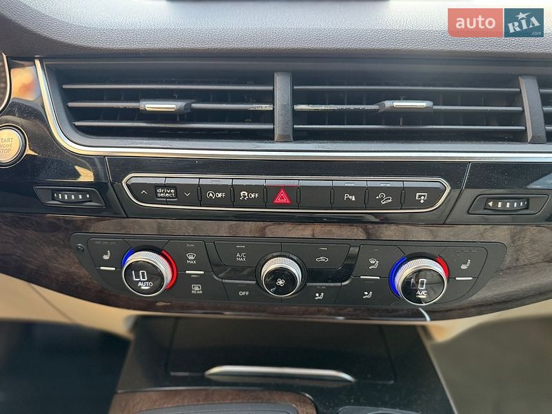 Внедорожник / Кроссовер Audi Q7 2016 в Киеве