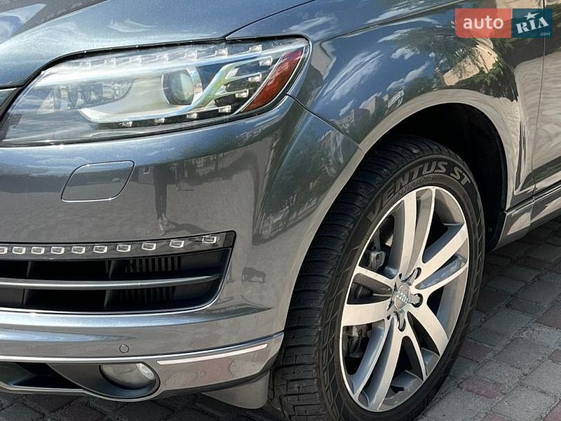 Позашляховик / Кросовер Audi Q7 2015 в Рівному