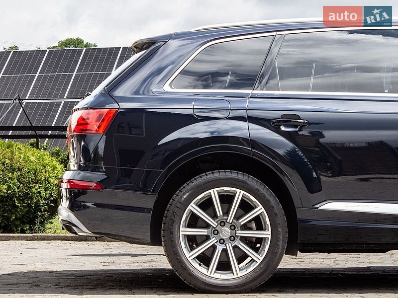 Внедорожник / Кроссовер Audi Q7 2017 в Львове