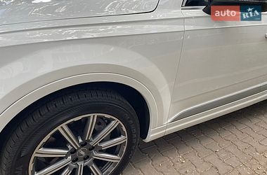 Позашляховик / Кросовер Audi Q7 2017 в Полтаві