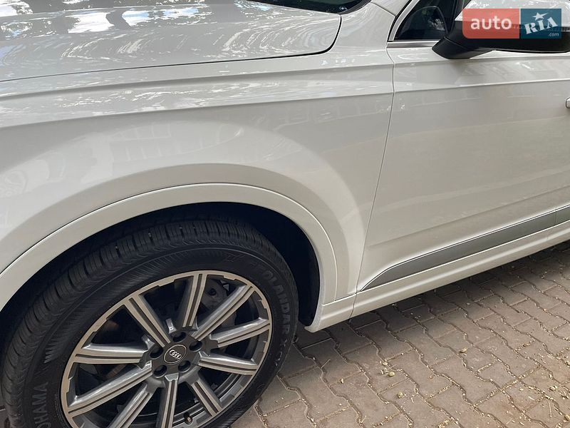 Позашляховик / Кросовер Audi Q7 2017 в Полтаві