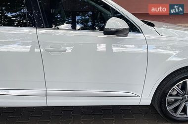 Позашляховик / Кросовер Audi Q7 2017 в Полтаві