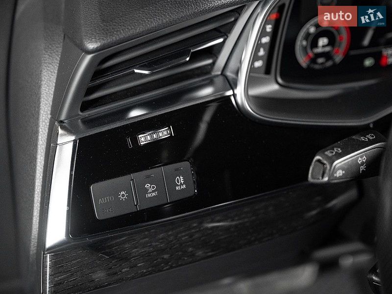 Позашляховик / Кросовер Audi Q7 2021 в Одесі фото 28 Позашляховик / Кросовер Audi Q7 2021 в Одесі