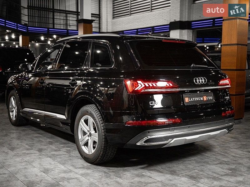 Позашляховик / Кросовер Audi Q7 2021 в Одесі фото 37 Позашляховик / Кросовер Audi Q7 2021 в Одесі