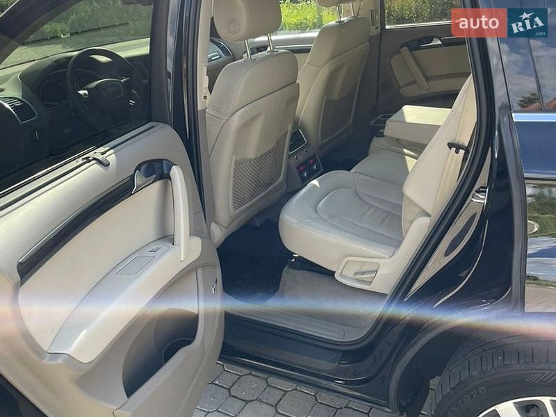 Внедорожник / Кроссовер Audi Q7 2013 в Одессе