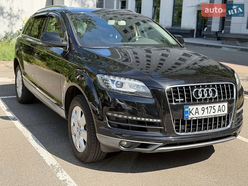 Позашляховик / Кросовер Audi Q7 2010 в Києві