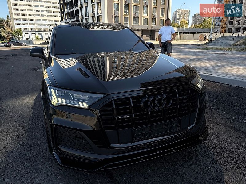 Внедорожник / Кроссовер Audi Q7 2021 в Киеве