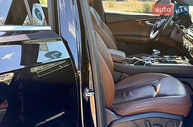 Позашляховик / Кросовер Audi Q7 2016 в Києві