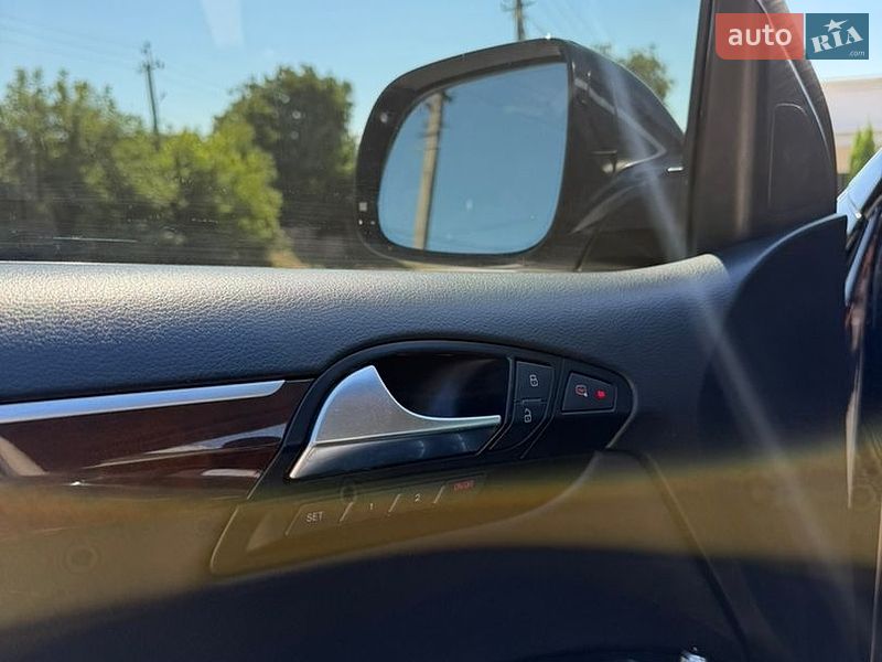 Позашляховик / Кросовер Audi Q7 2011 в Чернівцях