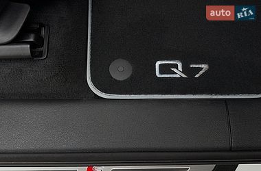 Внедорожник / Кроссовер Audi Q7 2021 в Ровно