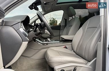 Внедорожник / Кроссовер Audi Q7 2022 в Киеве