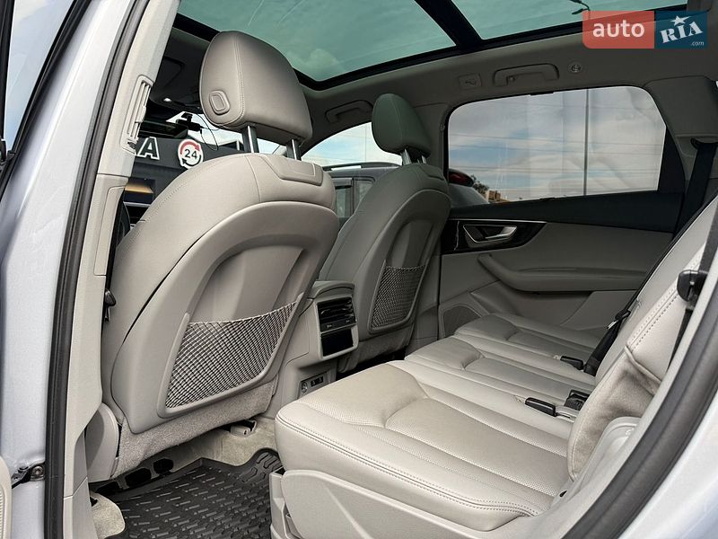 Внедорожник / Кроссовер Audi Q7 2022 в Киеве