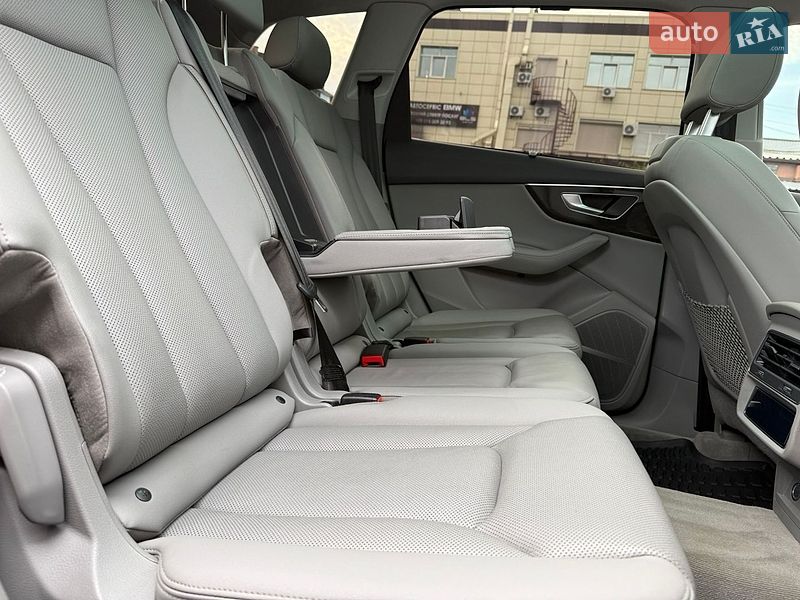 Внедорожник / Кроссовер Audi Q7 2022 в Киеве