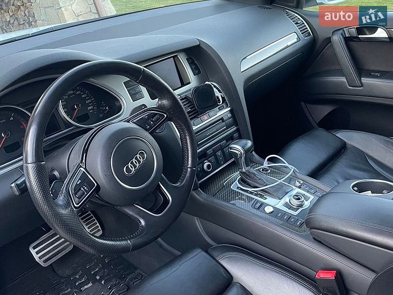 Внедорожник / Кроссовер Audi Q7 2015 в Рава-Русской