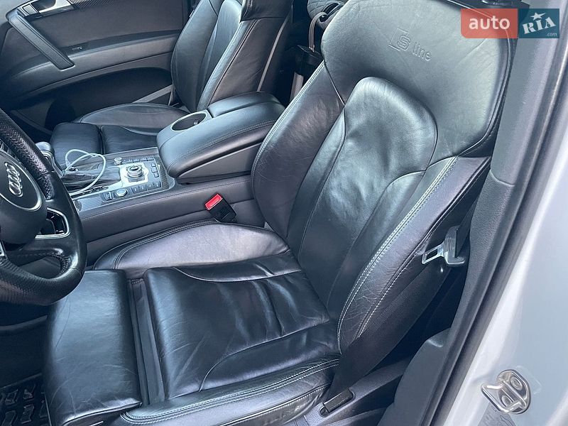 Внедорожник / Кроссовер Audi Q7 2015 в Рава-Русской
