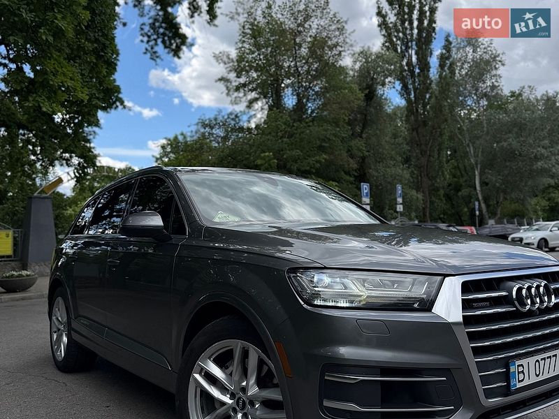 Позашляховик / Кросовер Audi Q7 2016 в Полтаві