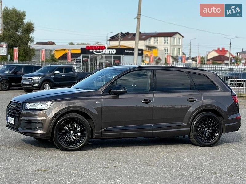 Позашляховик / Кросовер Audi Q7 2016 в Києві