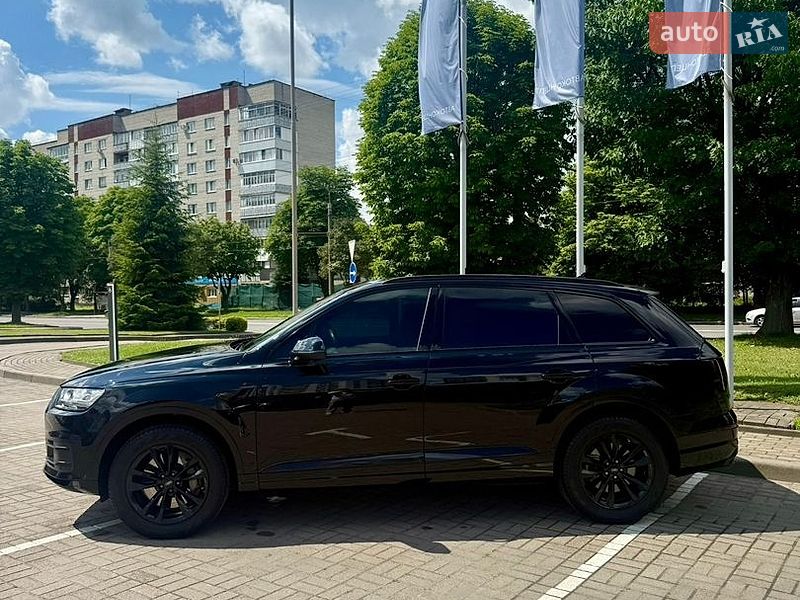 Позашляховик / Кросовер Audi Q7 2018 в Луцьку