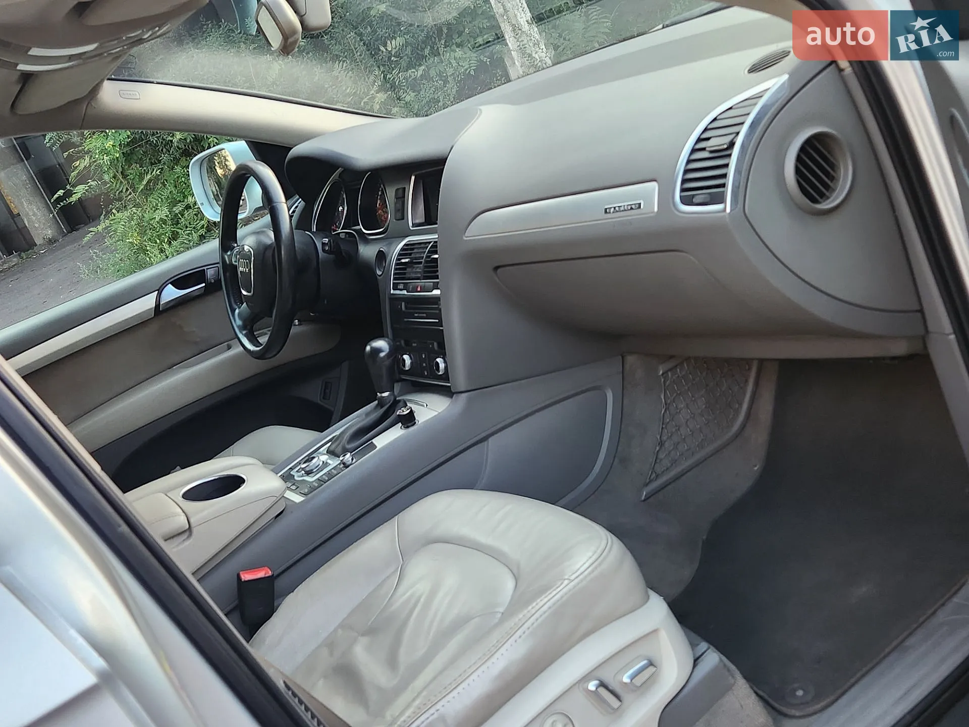 2010 Audi Q7 - мініатюра 11