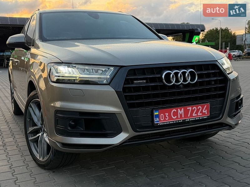 Позашляховик / Кросовер Audi Q7 2017 в Луцьку