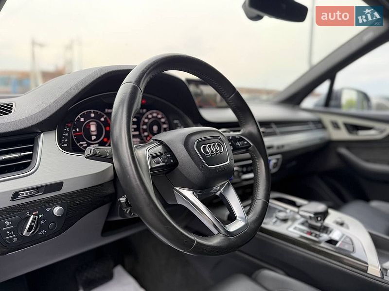 Внедорожник / Кроссовер Audi Q7 2017 в Львове