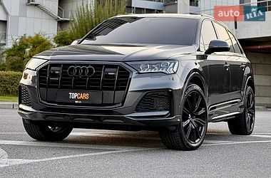 Внедорожник / Кроссовер Audi Q7 2023 в Киеве