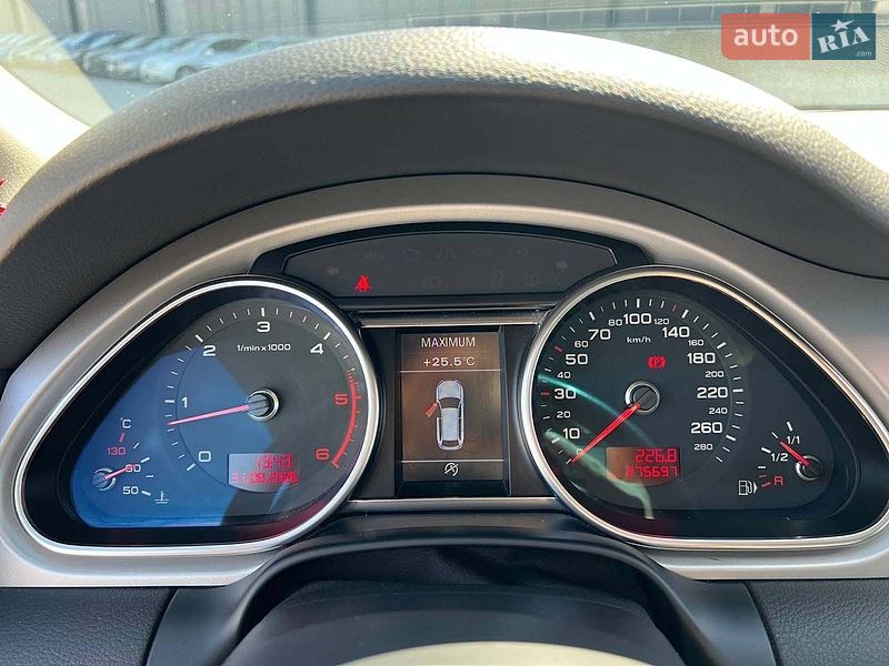 Позашляховик / Кросовер Audi Q7 2011 в Львові