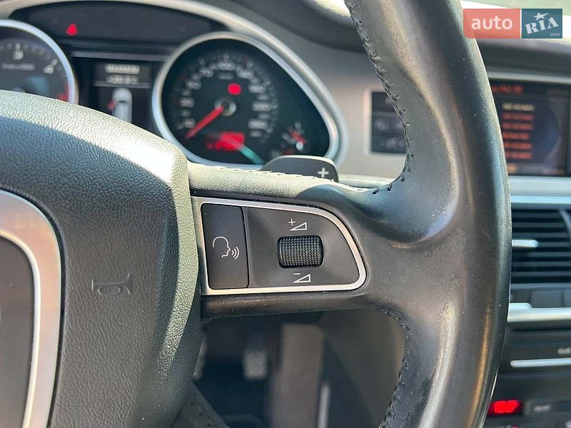 Позашляховик / Кросовер Audi Q7 2011 в Львові