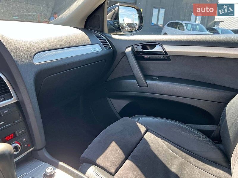 Позашляховик / Кросовер Audi Q7 2011 в Львові